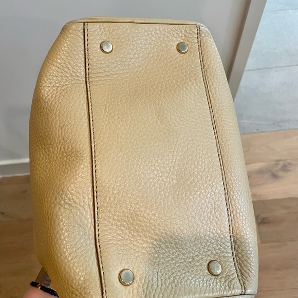Vguc Cole Haan bag with crossbody strap. Beautiful unique color. - Picture 4 of 5